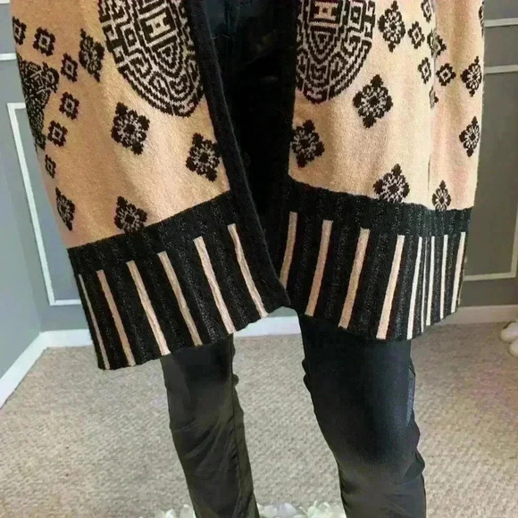 Chicos - Picture 4 of 11